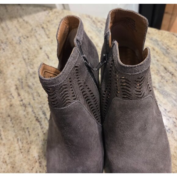 Lucky Brand LK-Bahrie Oiled Suede Titanium Bootie Women's Size 7W Gray - Picture 4 of 13